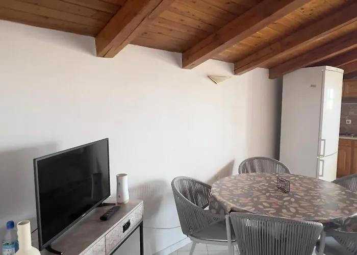 The Filoxenia Apartments, * ניקיאנה