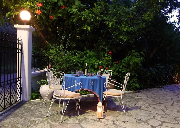 דירה The Filoxenia Apartments, ניקיאנה