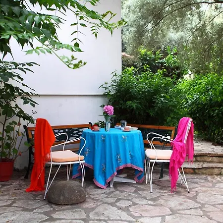 The Filoxenia Apartments, *
